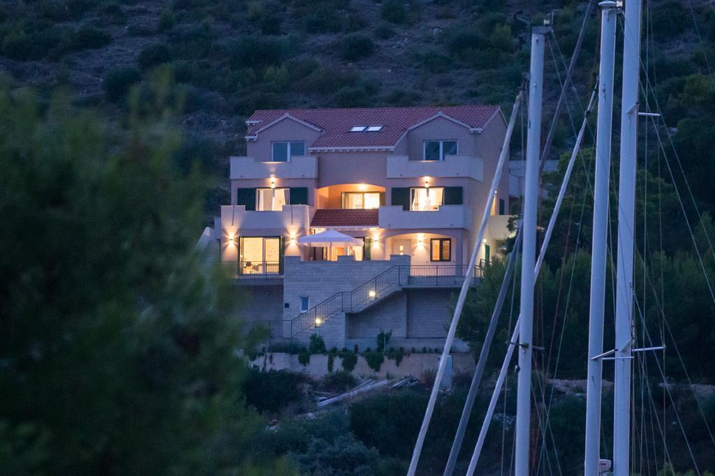 Apartments Ladesta Lastovo Exterior photo